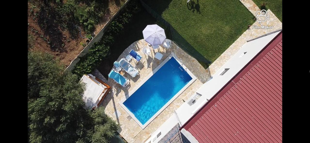 Zelena Maslina Villa บาร์ ภายนอก รูปภาพ