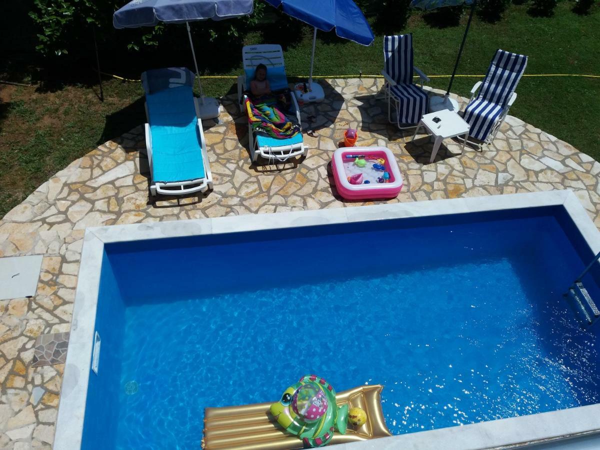 Zelena Maslina Villa บาร์ ภายนอก รูปภาพ