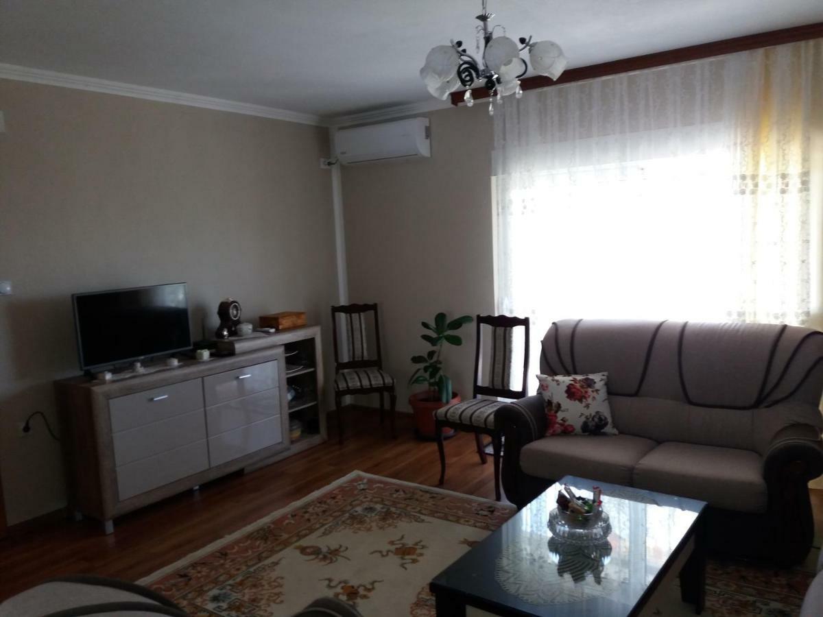 Zelena Maslina Villa บาร์ ภายนอก รูปภาพ